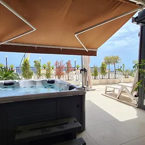  Appartamento Maison De Charme With Private Jacuzzi Italia